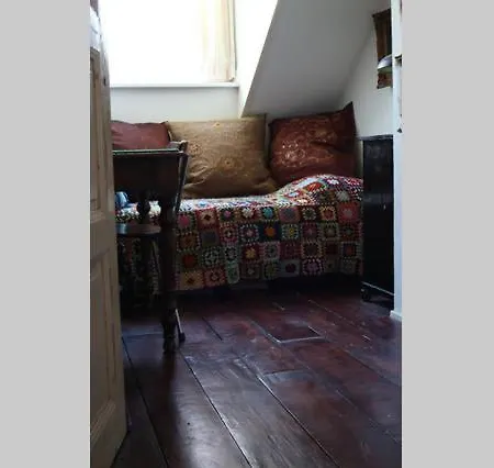 Cosy Near Centre